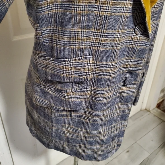 The Gigi Italia Men's Blue Plaid Wool Blazer w/ Mustard Velvet Trimming Size 48 - Picture 5 of 13